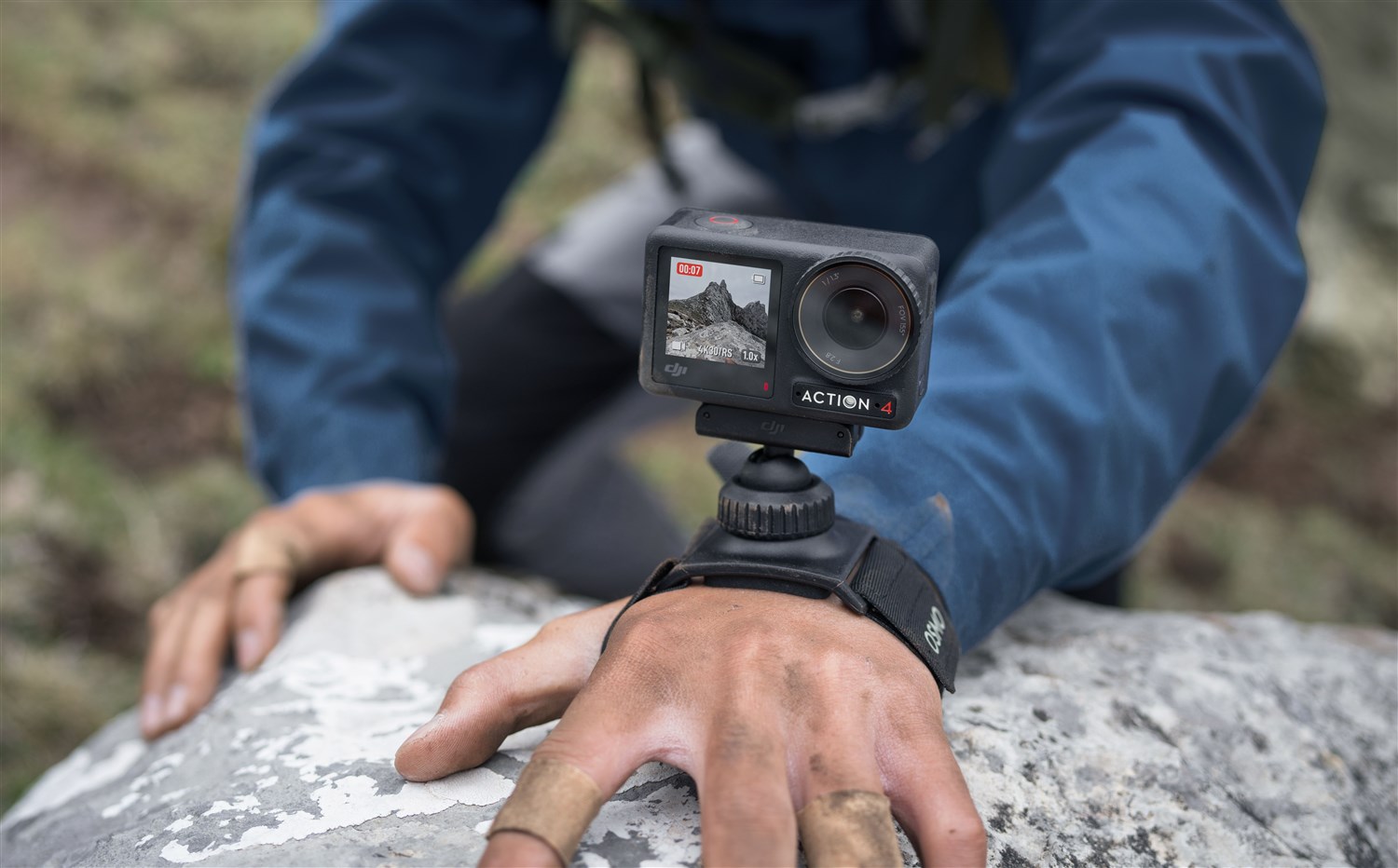 DJI Osmo Action 4 Adventure Combo