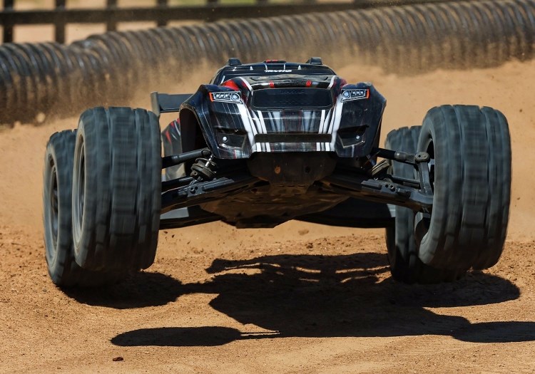 Traxxas Släde 1/8 Lastbil 6S Belted Röd